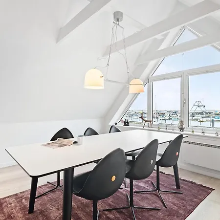 2 Bedroom Gorgeous In Διαμέρισμα