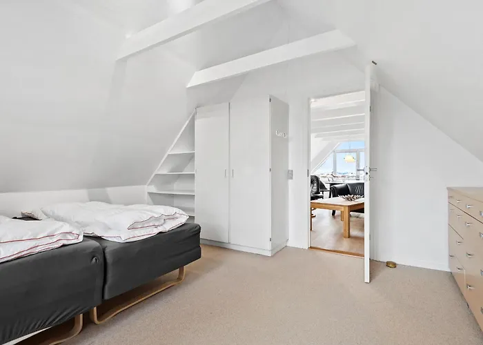 2 Bedroom Gorgeous In Daire Hemmet