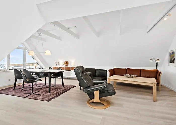 2 Bedroom Gorgeous In Διαμέρισμα